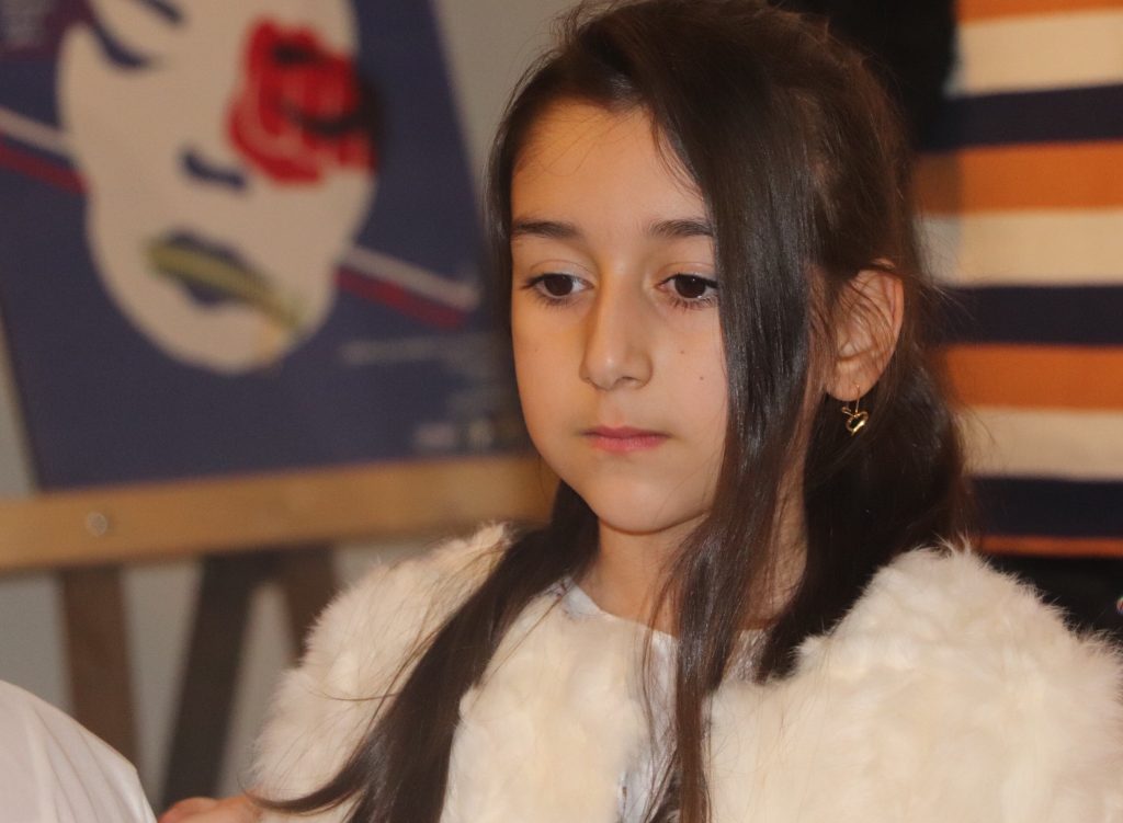 هستی حاجیعلی
