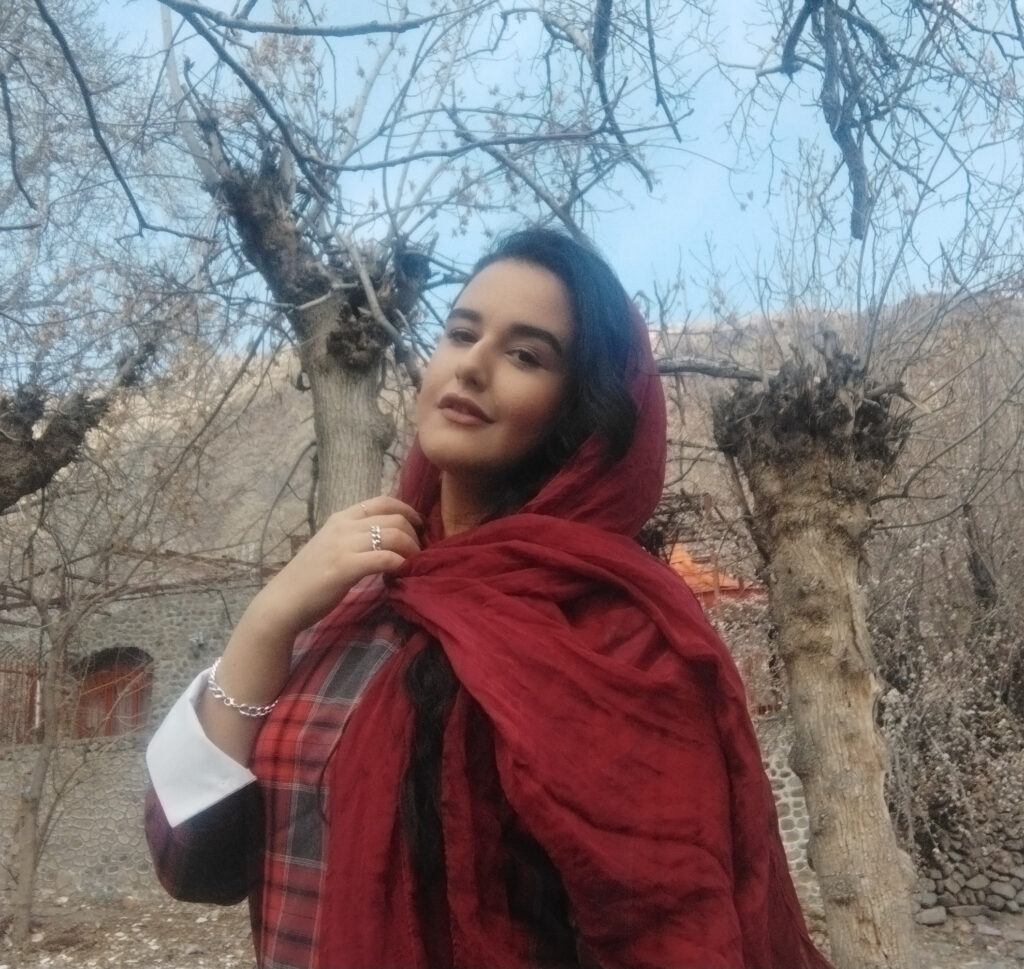 مهسا احمدی